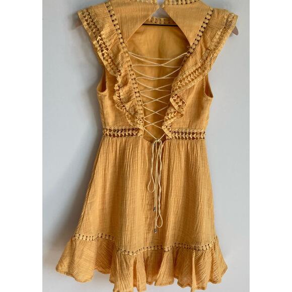Saints + Secrets Selfie Leslie Reign Sleeveless Lace Up Back Dress Yellow XS - Picture 11 of 13